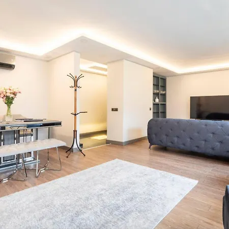 Luxury In The Heart Of Nisantasi 公寓 *